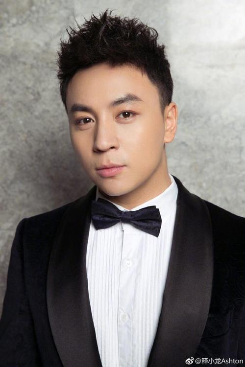 释小龙原名是什么名