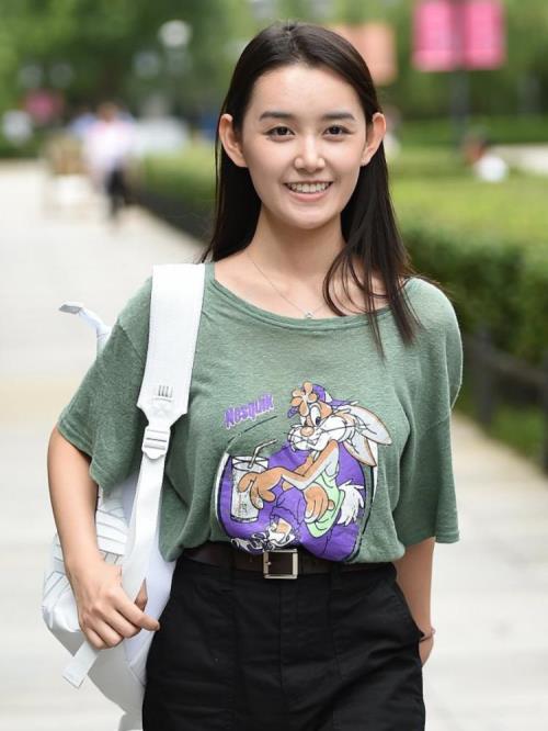 李沐宸和蒋依依像吗