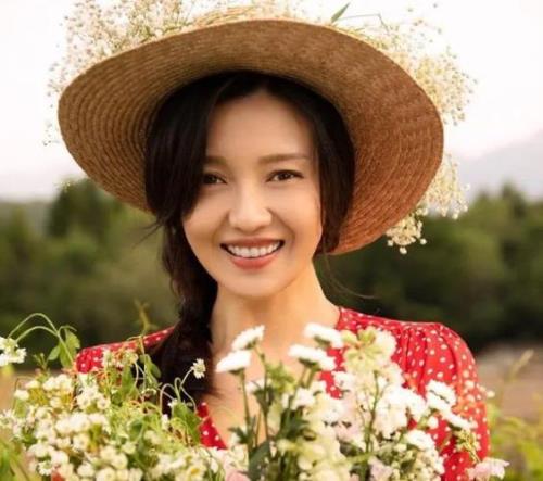 傅晶有孩子吗