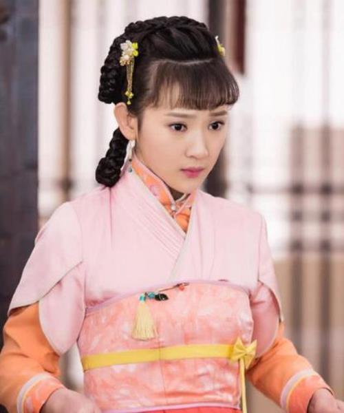 双世宠妃的镜心是毛晓彤演的