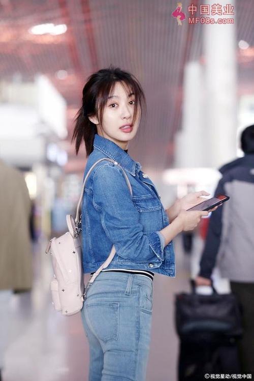 李菲儿连体牛仔裤在那买