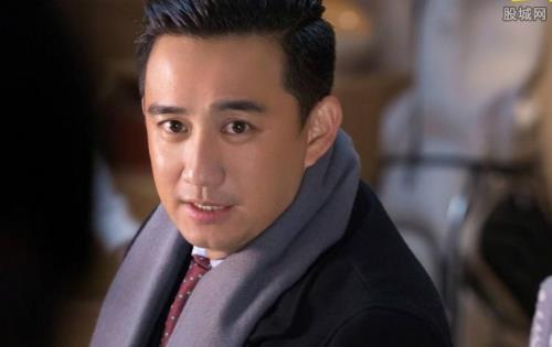黄磊和黄觉什么关系