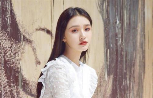 林允什么时候出道的