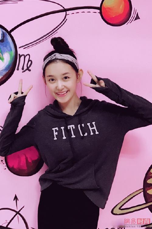 蒋依依是混血儿吗