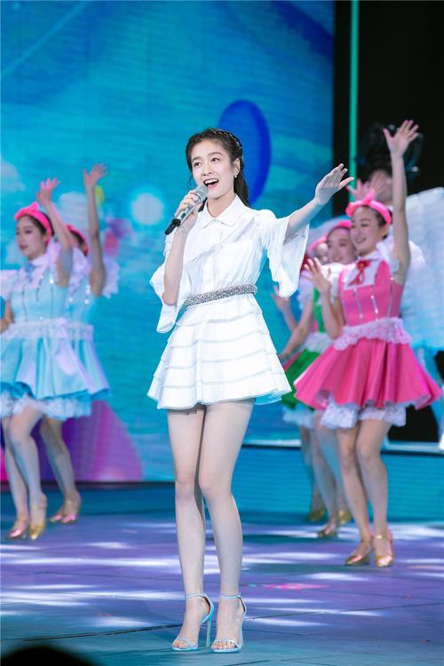 张雪迎唱了一首什么歌曲