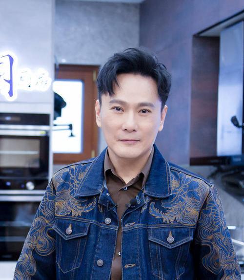 两个字的未婚男歌手
