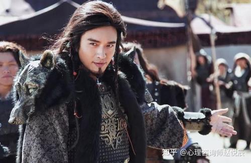 扮演包奕凡和义渠王的是不是一个人
