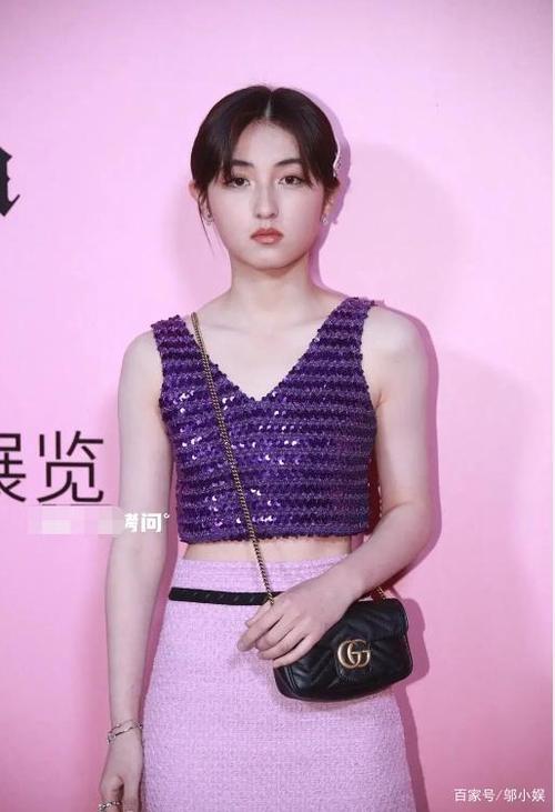 张子枫那么矮为什么能红