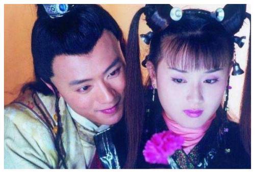 电视剧《侠客行》，吴健主演的，片尾曲叫什么名字