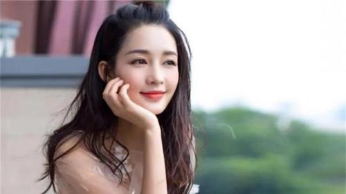 如何客观评价李沁的长相为什么她就是不红
