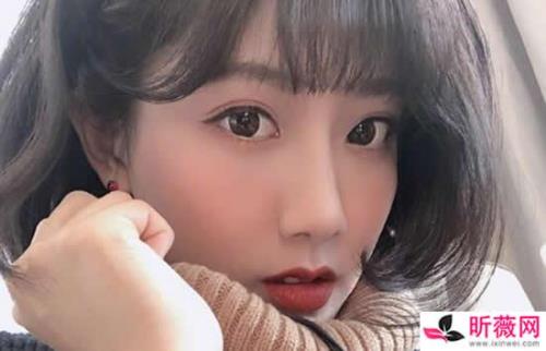 李艺彤什么星座