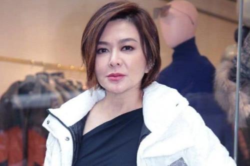 关之琳长得像妈妈还是像爸爸