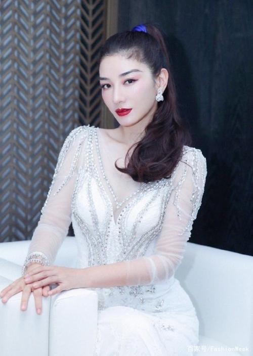 43岁的黄奕还能火么