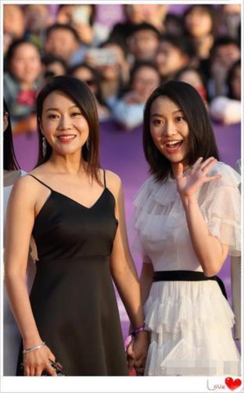 闫妮几个女儿