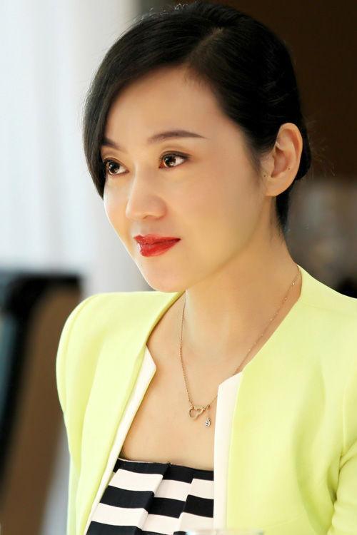 演员闫妮多大岁数了