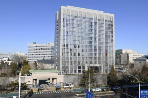 勇于自我革命赢得历史主动，在善于自我革命中锻造出来