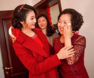 女儿出嫁父母送什么礼物好，女儿出嫁父母需要准备什么
