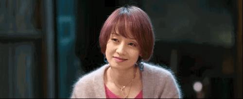 爱情神话中的美院老师谁扮演的