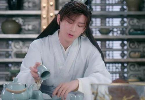 唐周房顶表白是那集