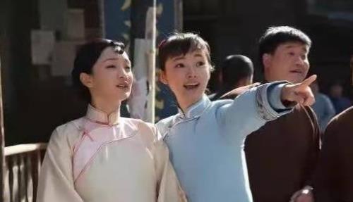 余占鳌和大少奶奶是什么关系