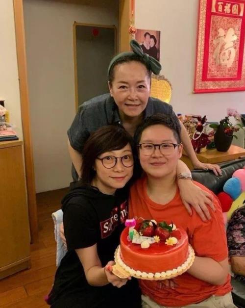 影星恬妮和恬妞是什么关系貌似都不是真名字