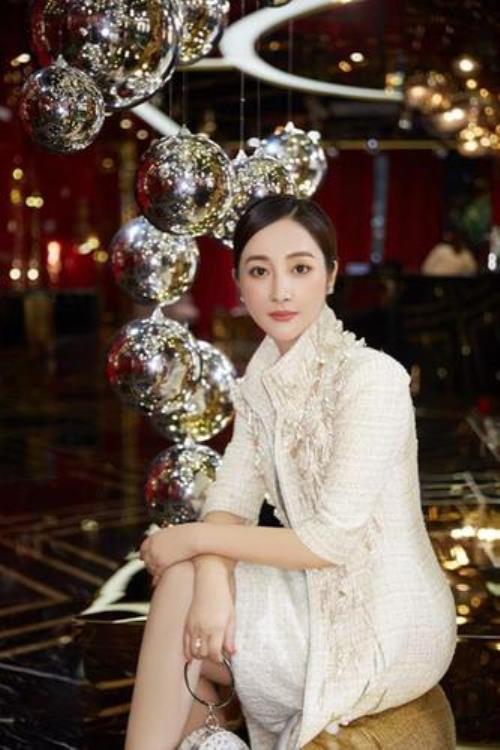 林伟琴山是哪个电视剧的帛女主角