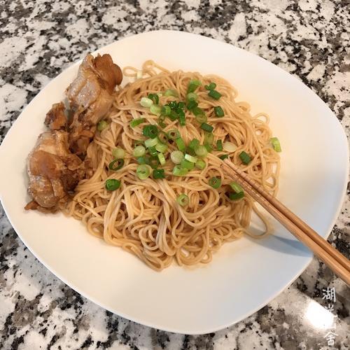 乳鸽拌面正宗做法