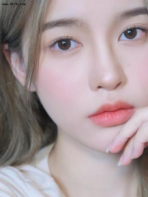 淡颜系女生适合什么风格