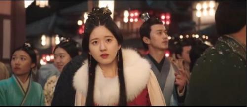 星汉灿烂曲陵侯为什么投敌