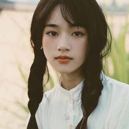 浅颜半夏什么意思