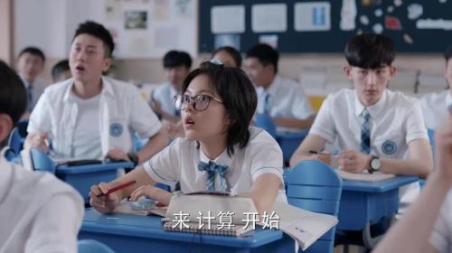 少年派张嘉译拿的哈佛书叫啥
