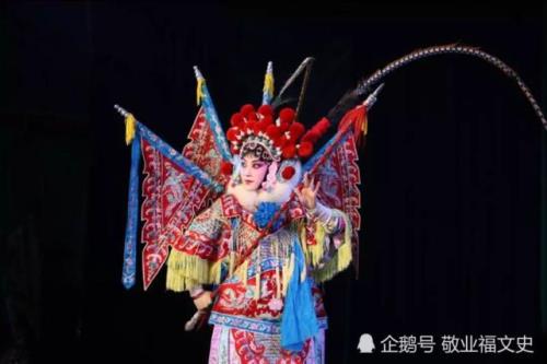 钟无艳，评书