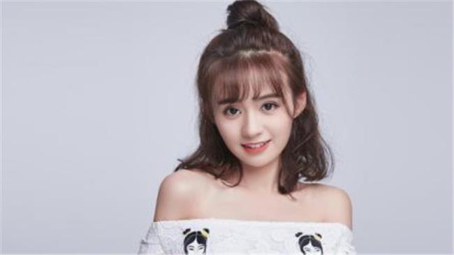 名字带郁字的女明星