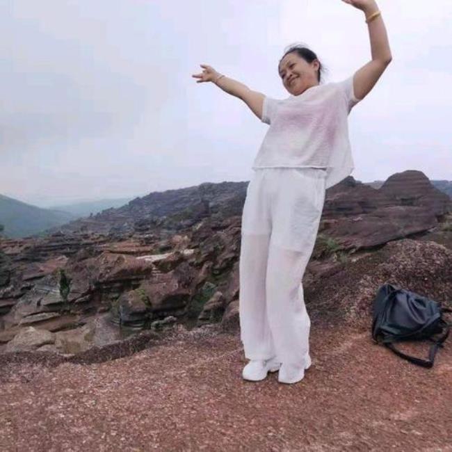 一段情埋藏多少年原唱