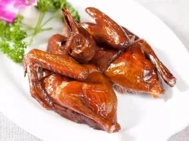 乳鸽多大的好吃
