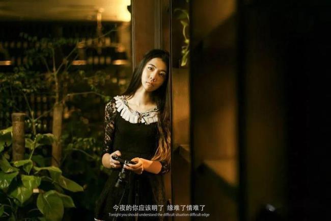 一份情要埋藏多少年原唱
