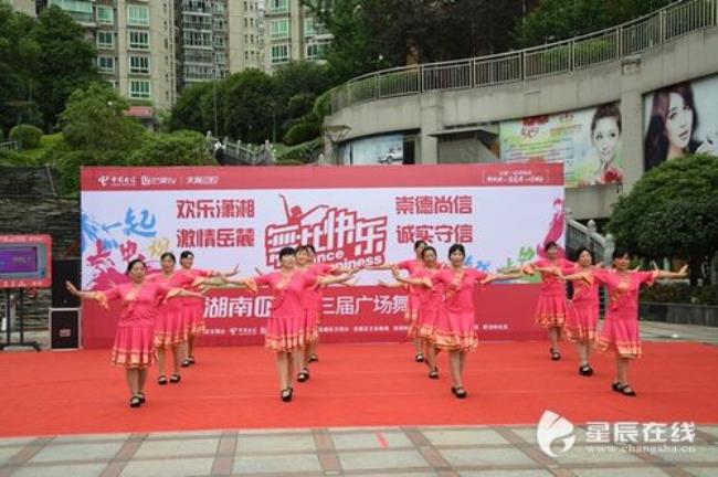 广场舞多的地方开什么店