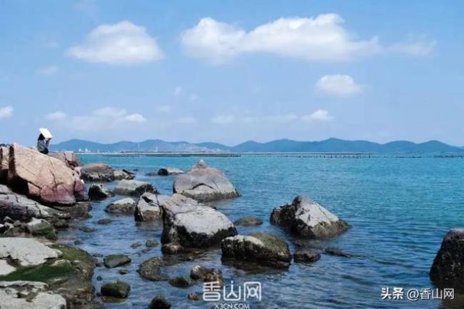 隔岸观海什么意思