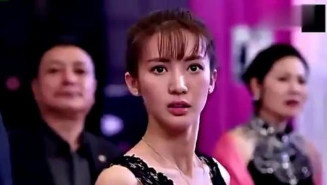 小情人里面的李曼扮演者是谁
