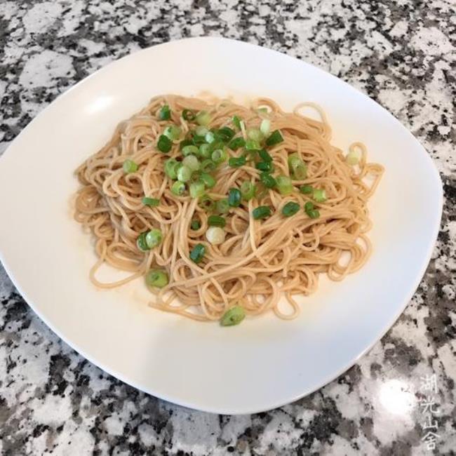 山西顺溜飘香热拌面的做法