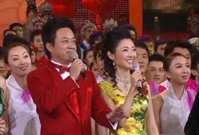 央视主持人周涛和朱军是夫妻吗