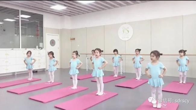 会跳舞的孩子是不是智力高