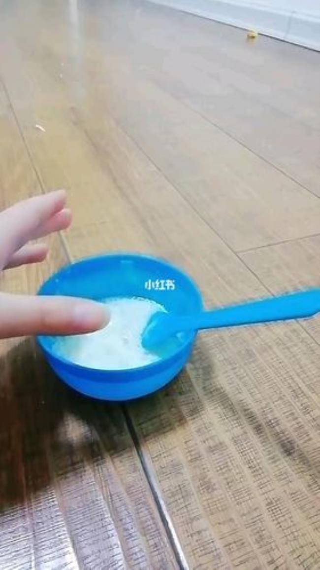 胶水和盐怎么做水晶泥