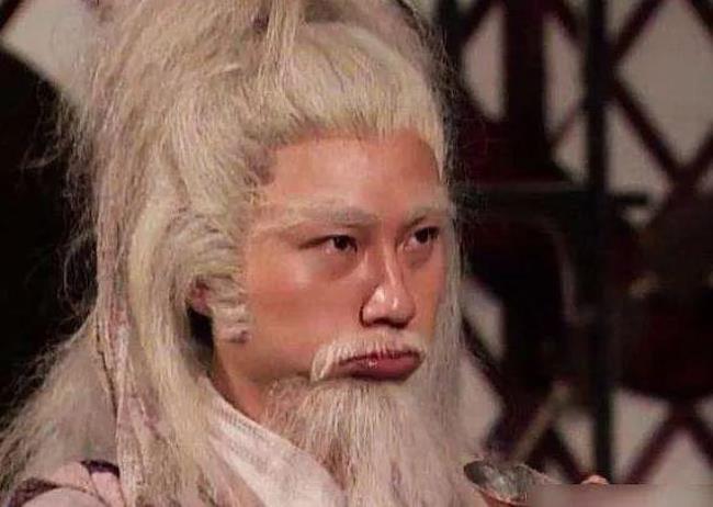 三个人的名字怎么连起来