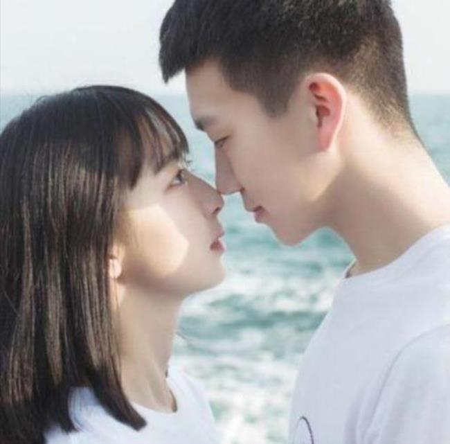女人被男人亲过以后会什么样子