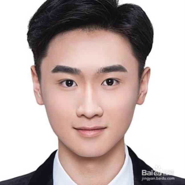 如何把照片变成白底免冠证件照
