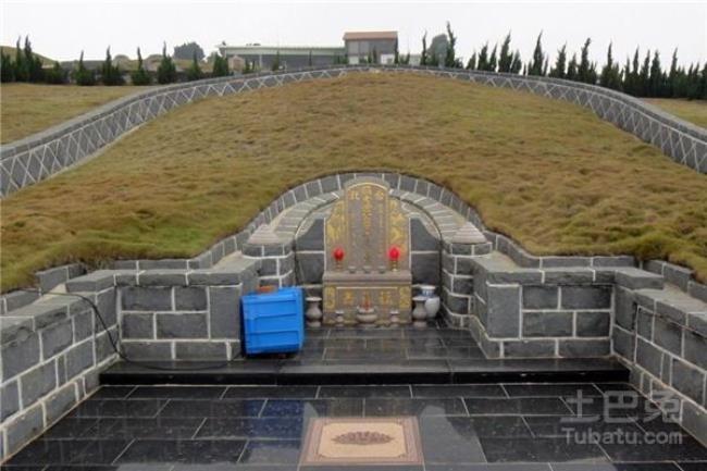 为什么古墓附近有磁场