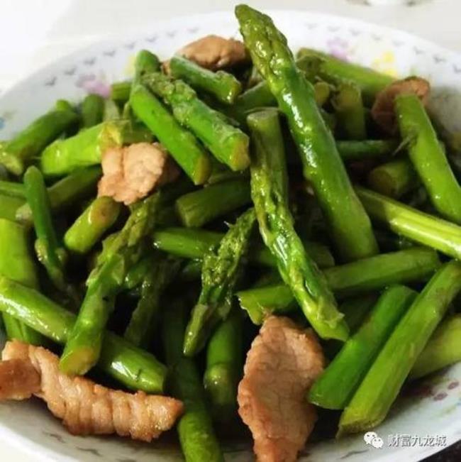 第一美食芦笋炒肉的做法