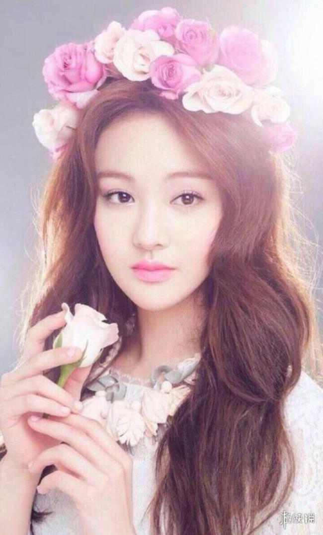 2015年出生的女明星有哪些