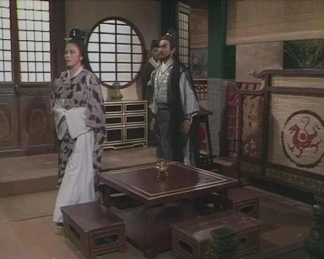 侠女传奇秋娘的师傅谁演的